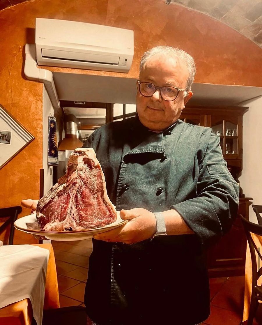 Il titolare con una fiorentina pronta per la brace